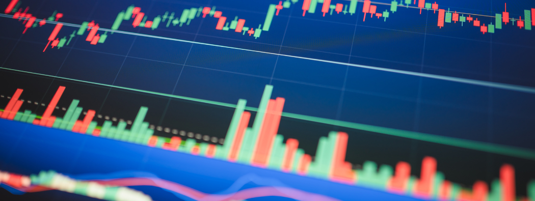 تقلبات الأسواق الأمريكية: كيف تؤثر على تداول الفوركس والمؤشرات؟